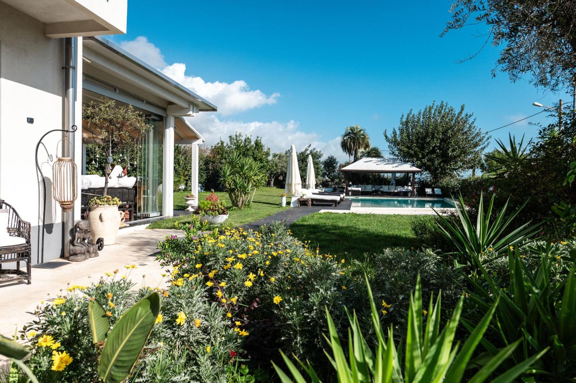 Villa Verney Albisola Superiore Exterior foto